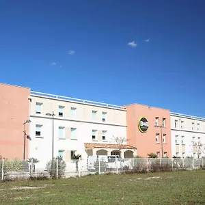 2* Otel Marseille Aeroport