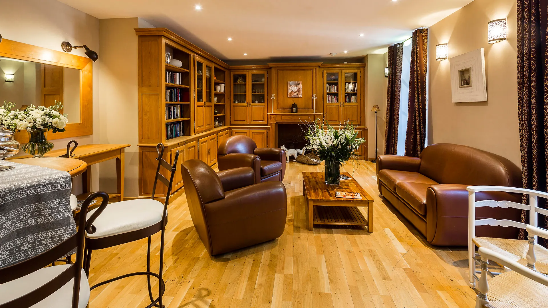אביניון Hotel De L'Horloge