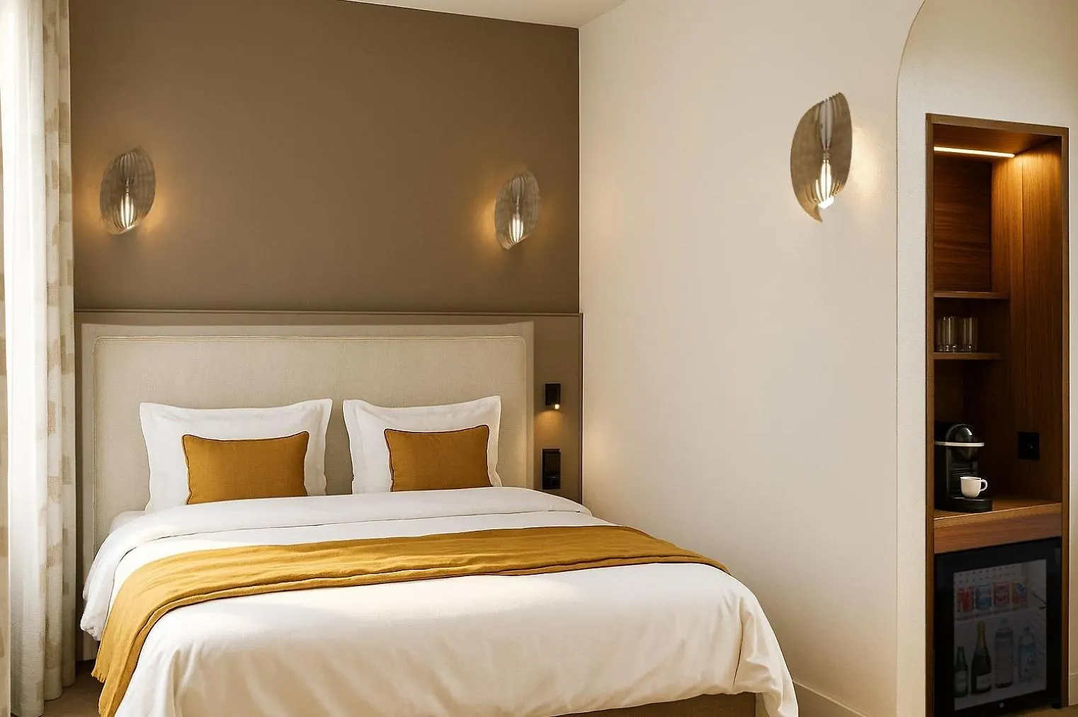 אביניון Hotel De L'Horloge